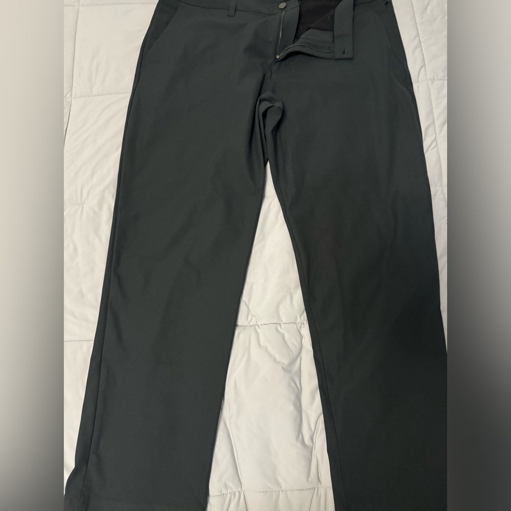 Lululemon commission pant sz 40